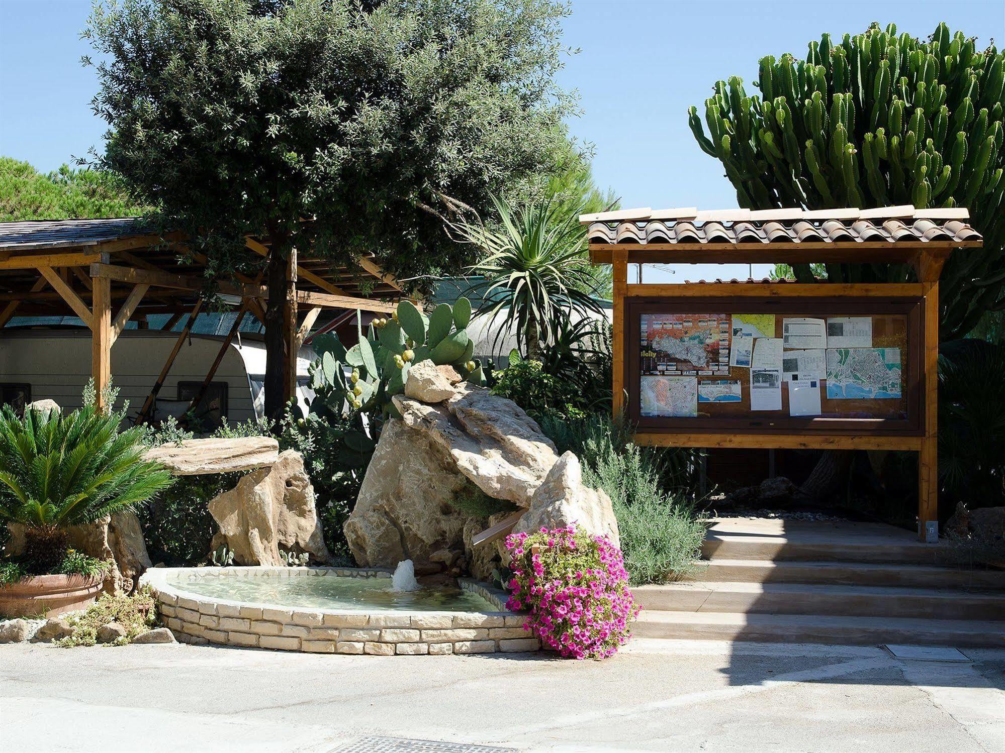 Kamemi Village & Camping Ribera Extérieur photo