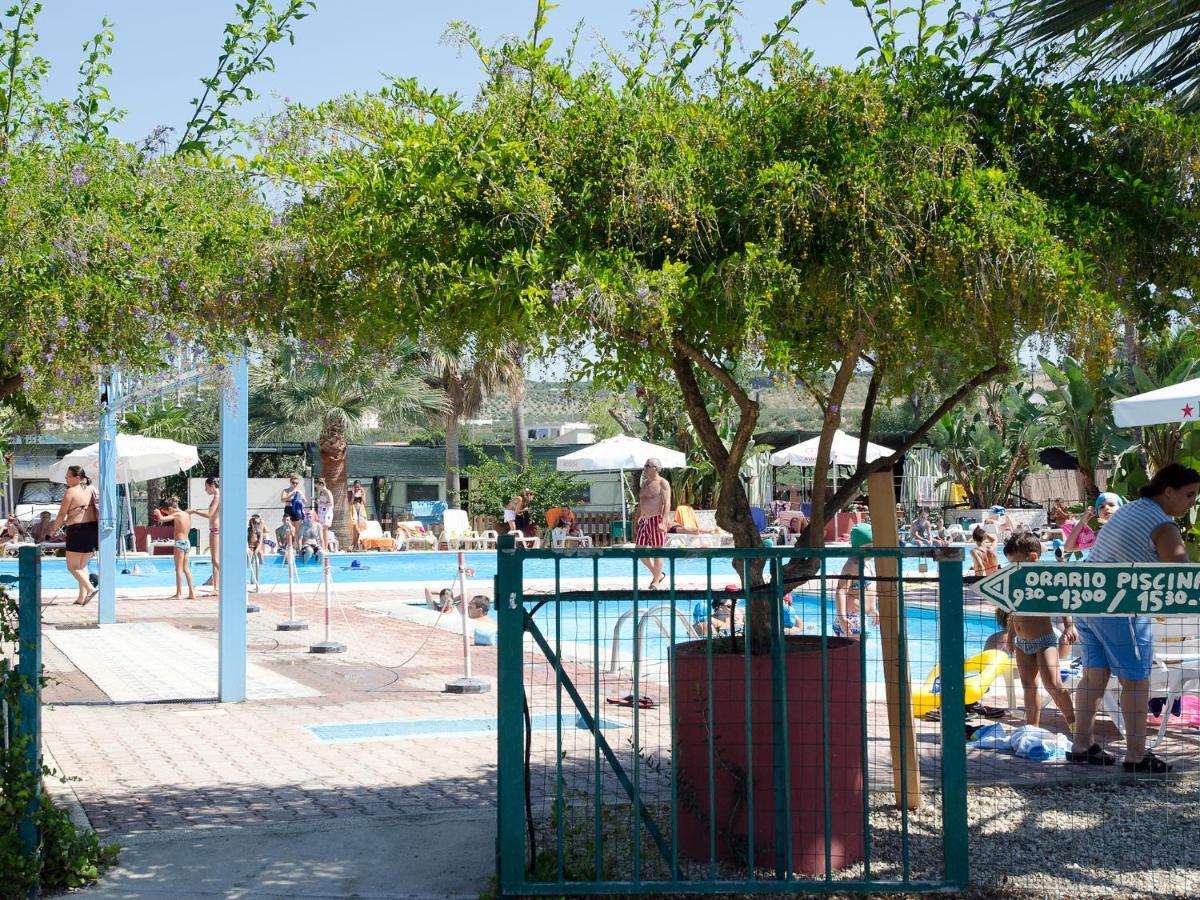 Kamemi Village & Camping Ribera Extérieur photo